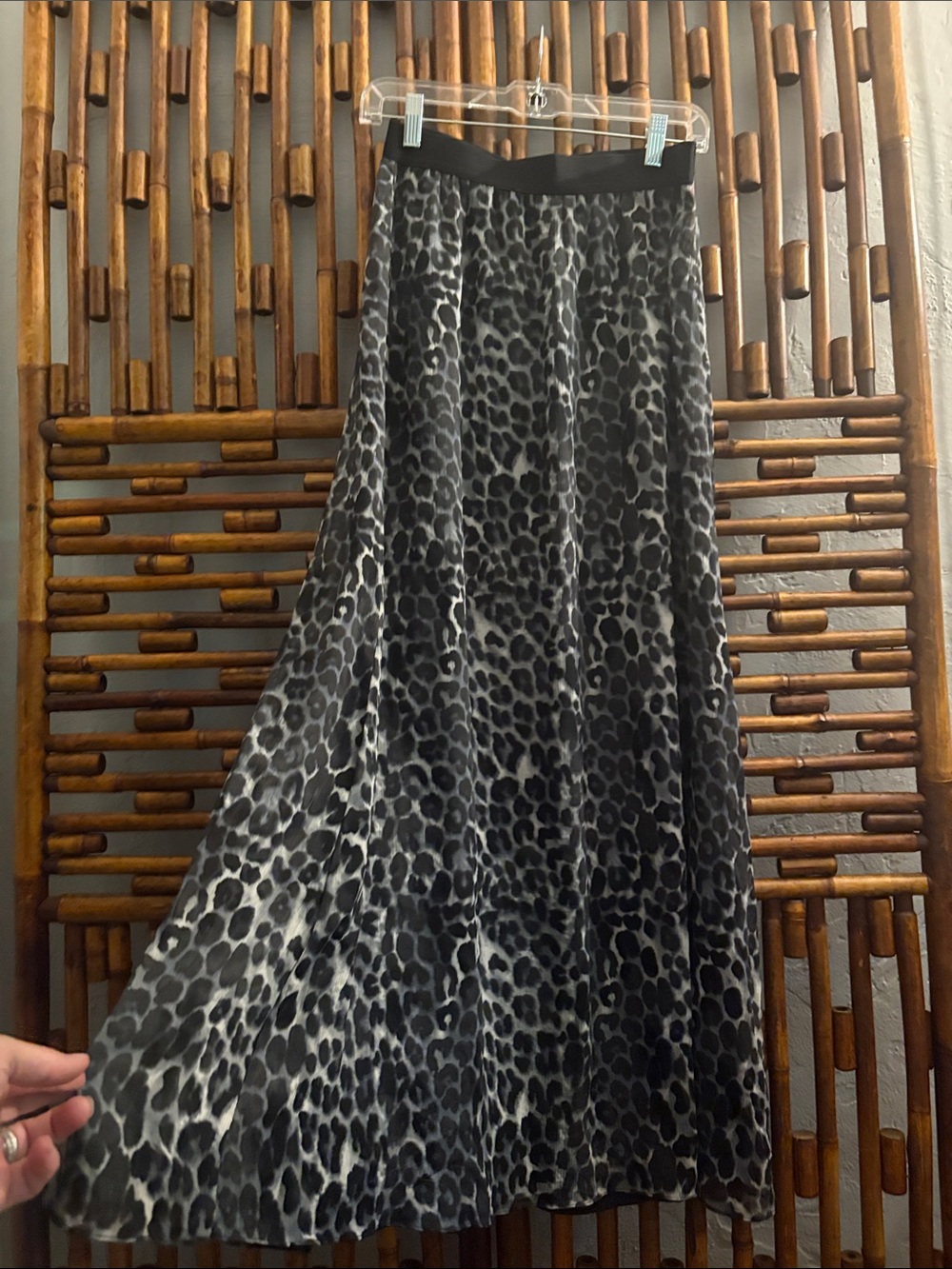 SZ XS EXPRESS SNOW LEOPARD MAXI SKIRT